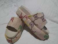 Klapki letnie logowane Gucci r. 38 wew. 23,5 cm kolorowe nowe
