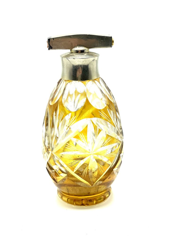 Frasco de perfume antigo em cristal lapidado