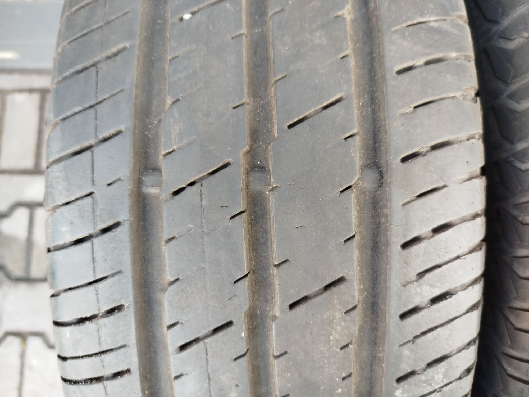Opony letnie Continental 235/65R16C