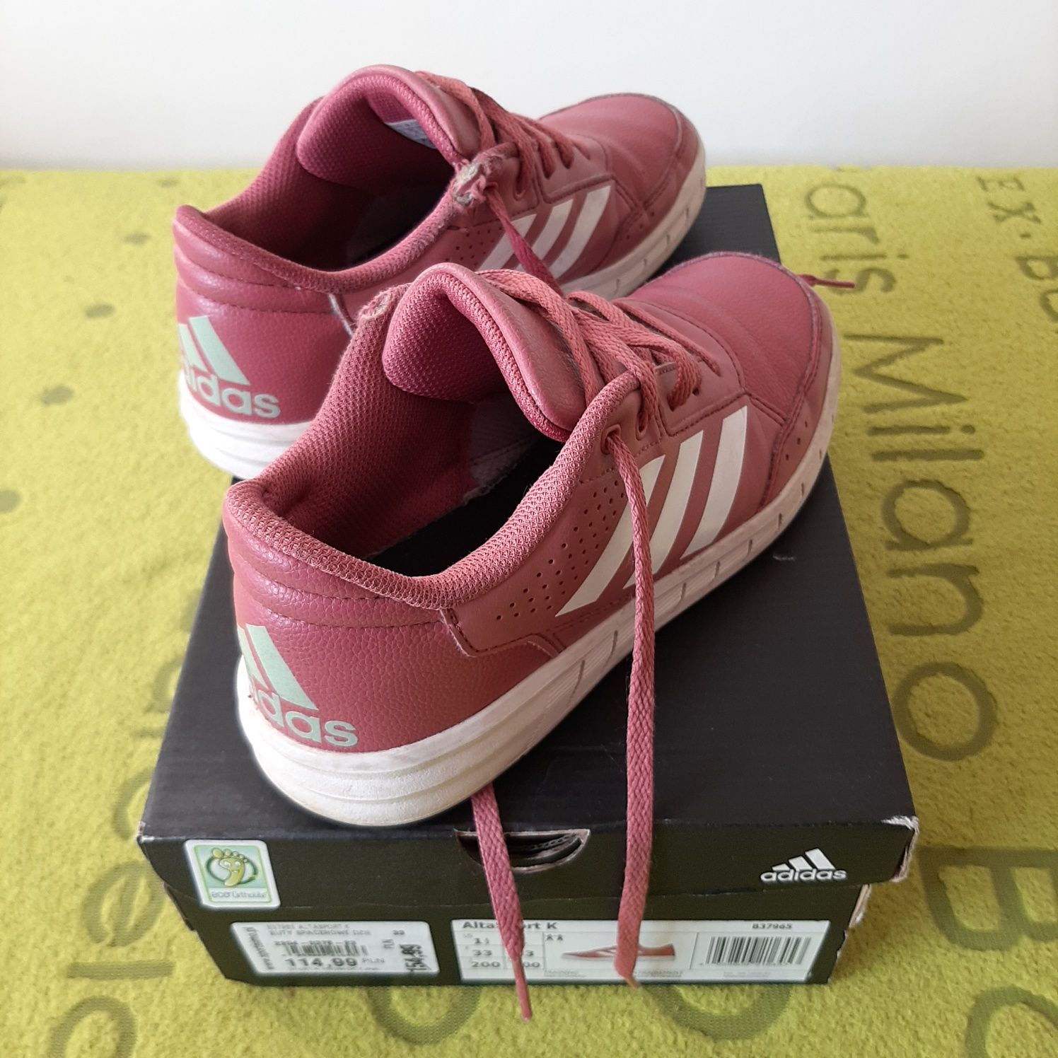 Buty sportowe adidas dla dziewczynki 33