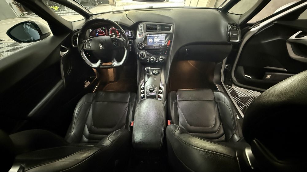 Citroen Ds5 hybrid de 2014 com 150.000km