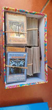 Cartas Yu-Gi-Oh Aleatórias