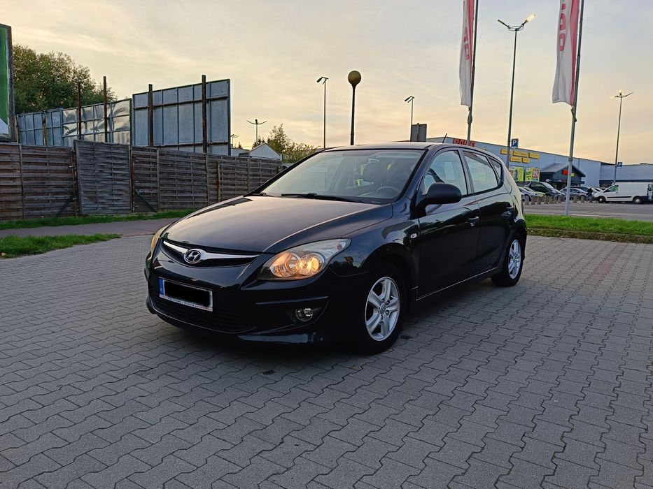 Hyundai i30 1.6 crdi 90 KM 2011 r., polift, 68 900 km