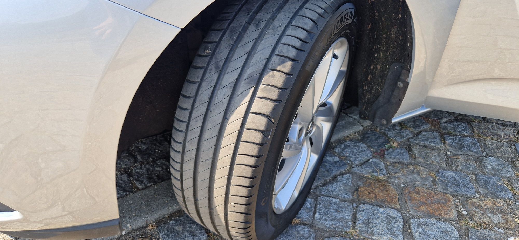 Opel Astra impecável poucos Kms