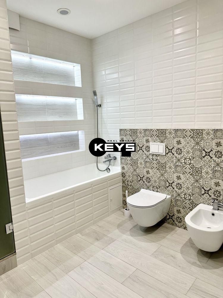 Продається 4 к.квартира, ЖК Венеція, Самійшла Кішки ( Конєва) 12