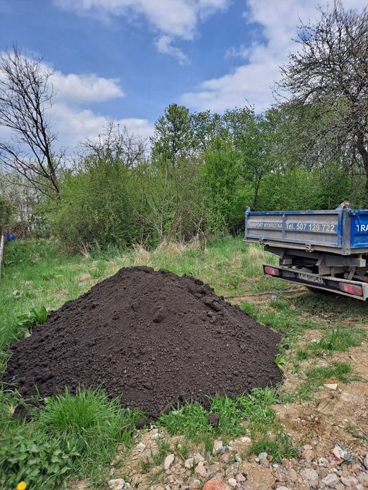 Ziemia ogrodowa siana, humus, czarnoziem, pod trawnik, pod warzywa