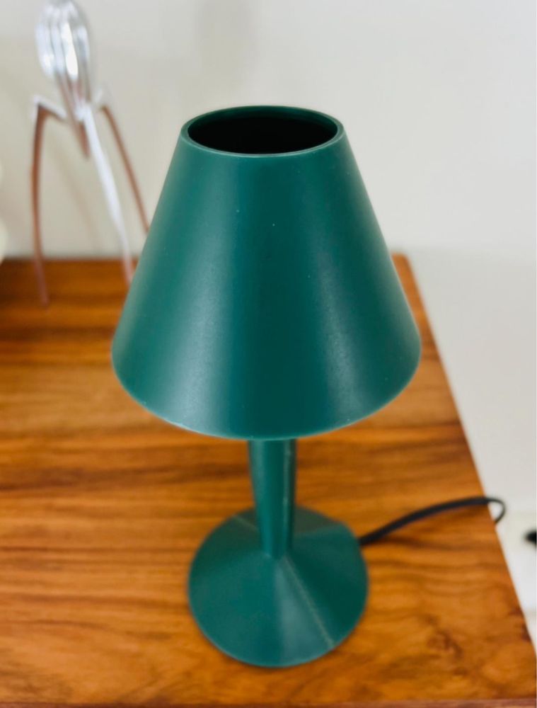 Philippe Starck - candeeiro verde Miss Sissi lamp