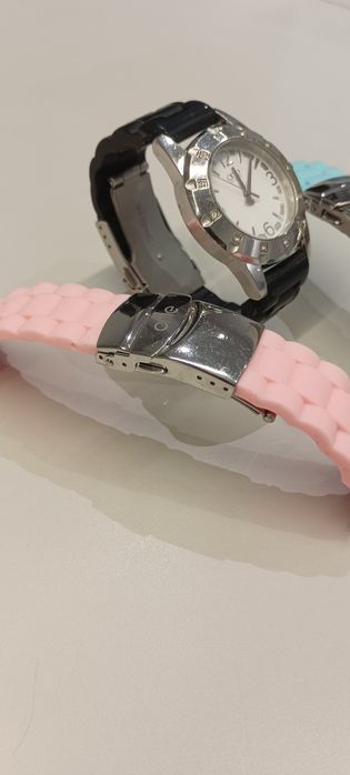 Relógio ONE com 3 braceletes – Estilo para todos os dias!