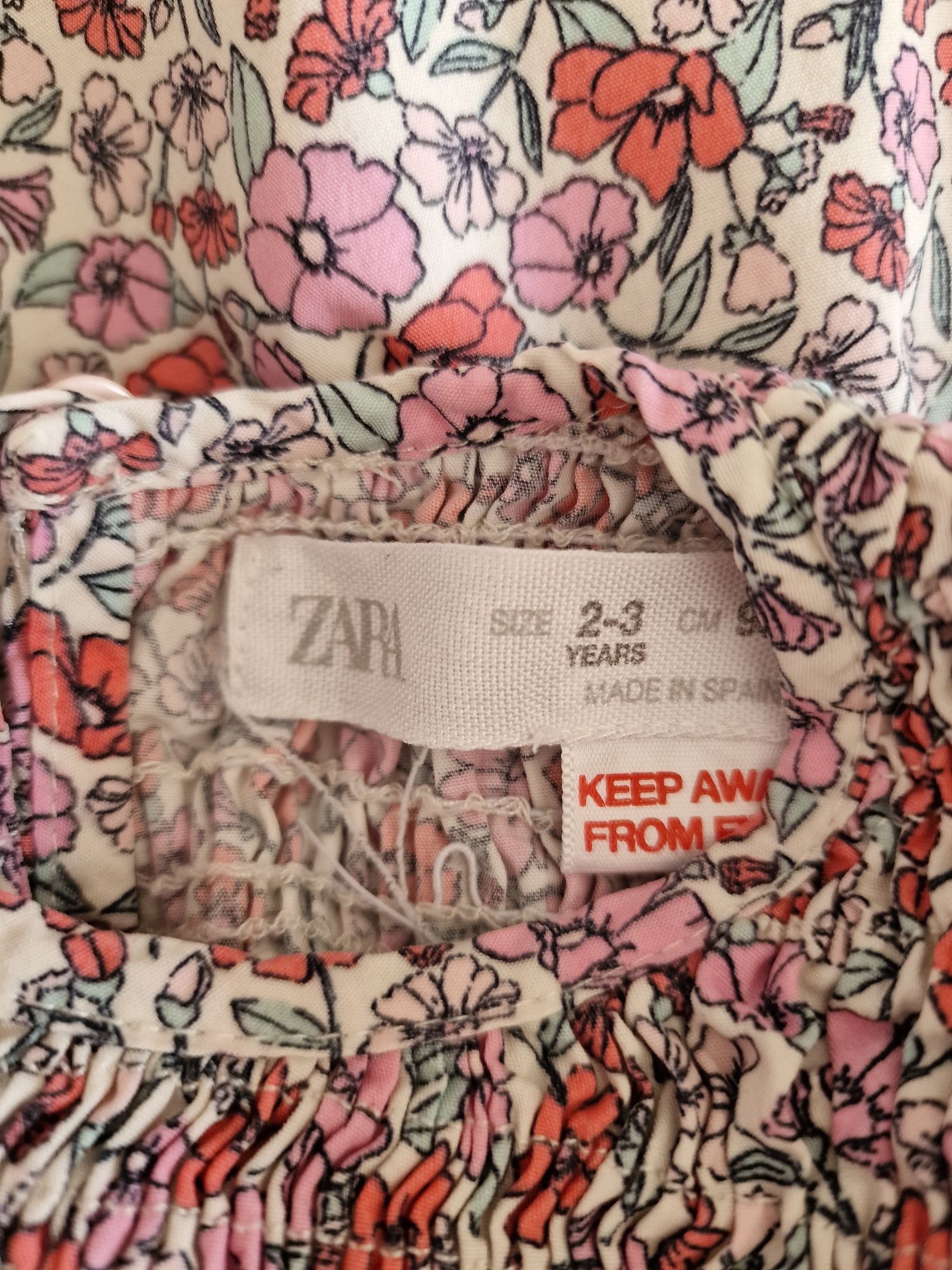 Sukienka w kwiatuszki Zara roz 98cm