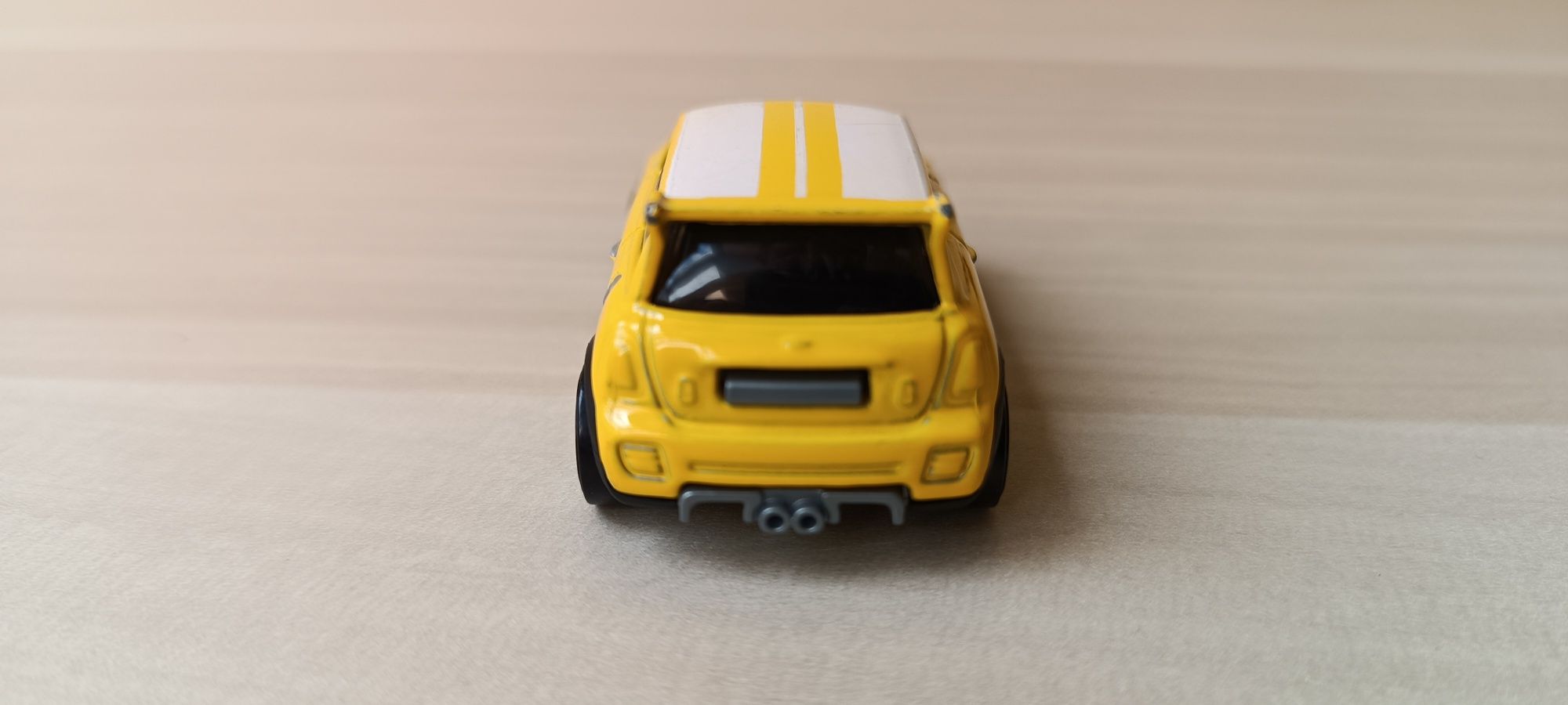 Samochód Hotwheels Mini Cooper S