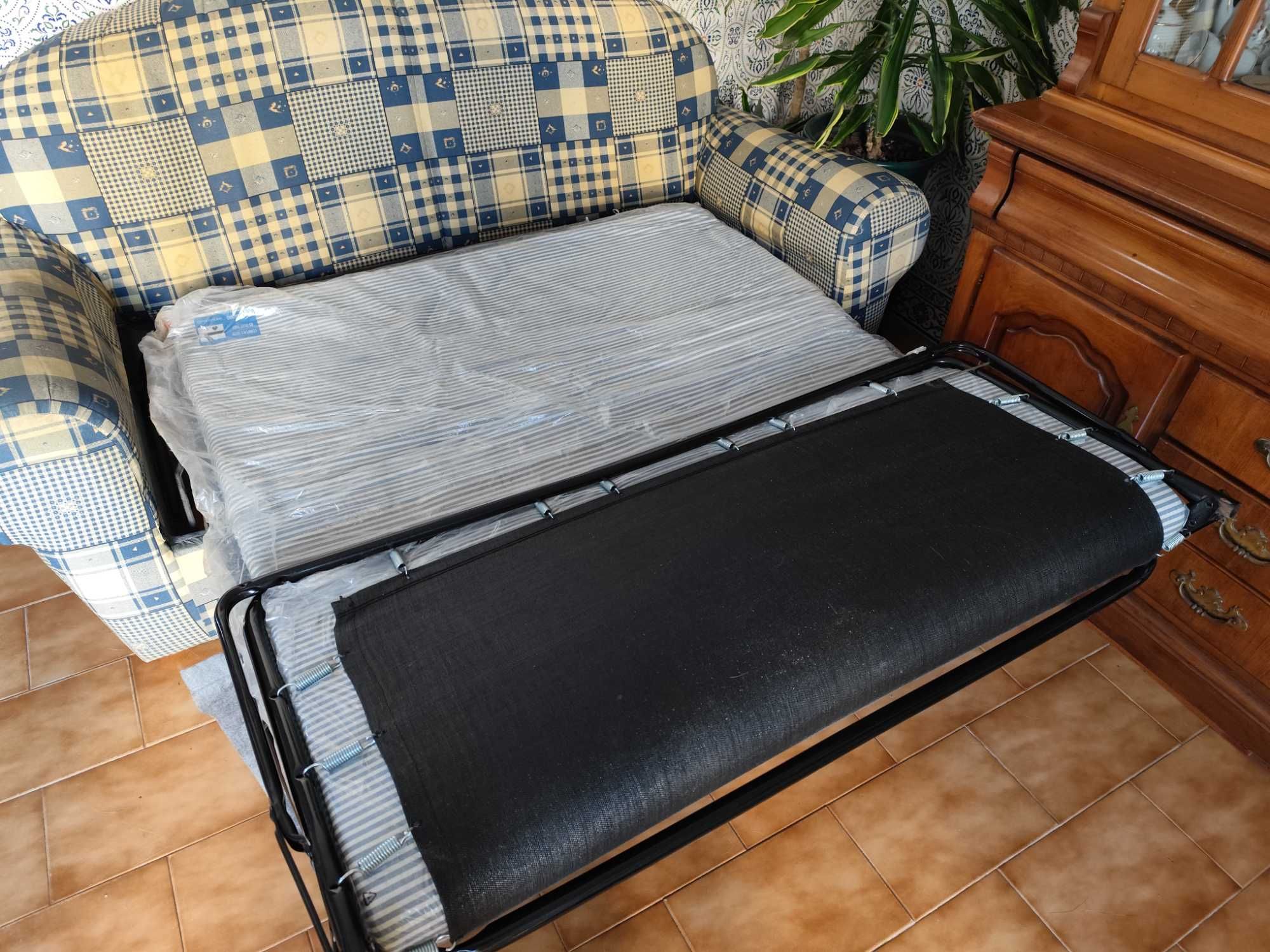 Sofá cama em tecido lavável