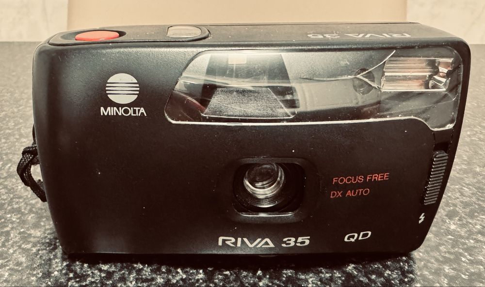Minolta Riva 35 Focus Free DX auto