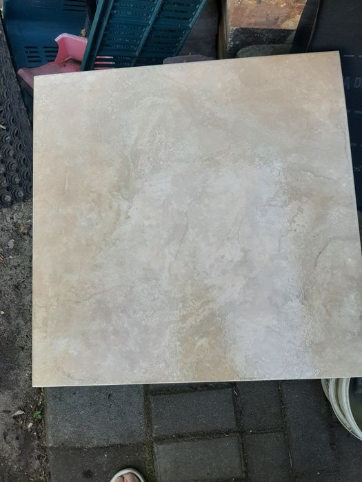 Sprzedam płytki ceramiczne
