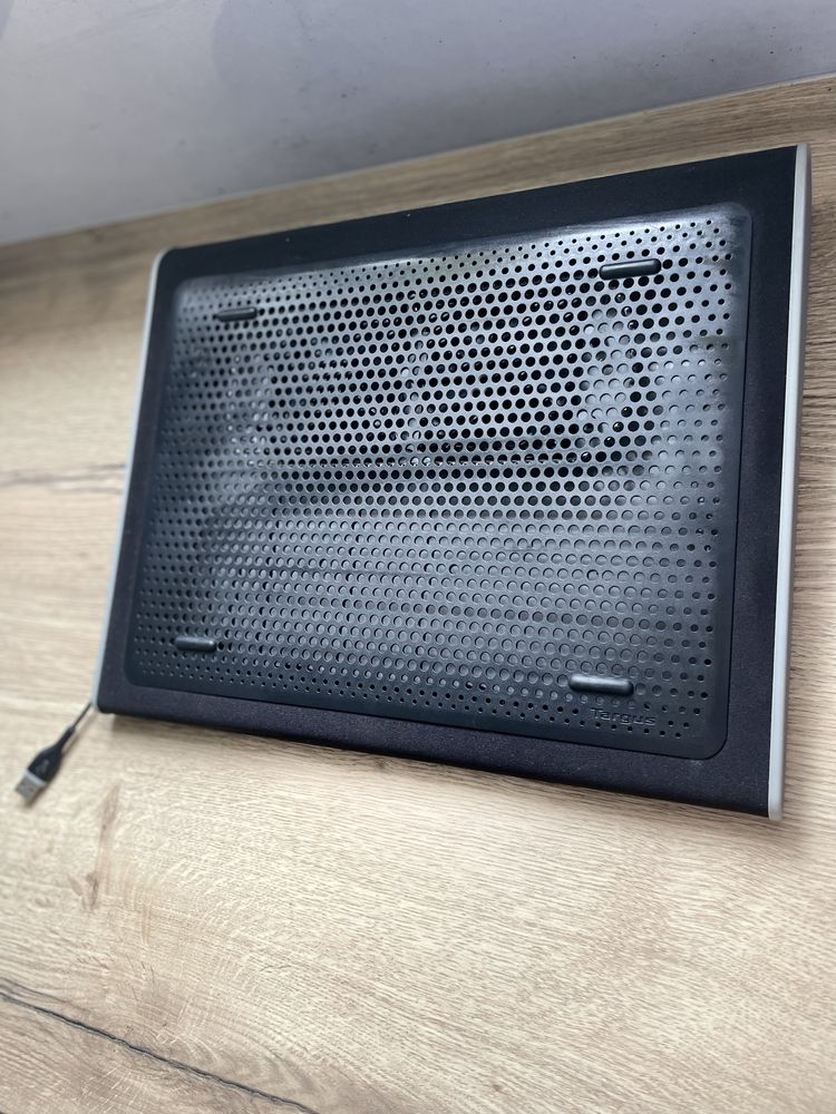 Podstawka do laptopa