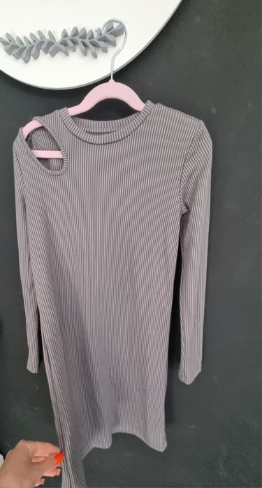 Sukienka Reserved 134