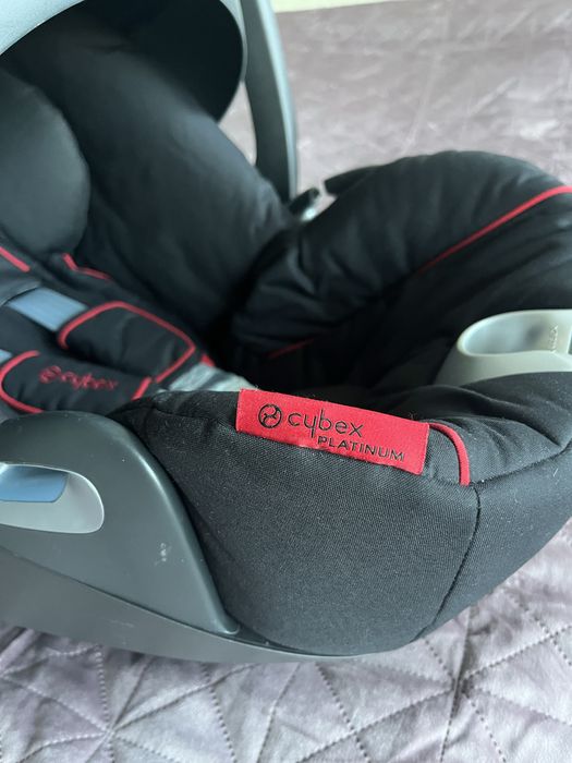 Cybex Cloud Z i‑Size Ferrari