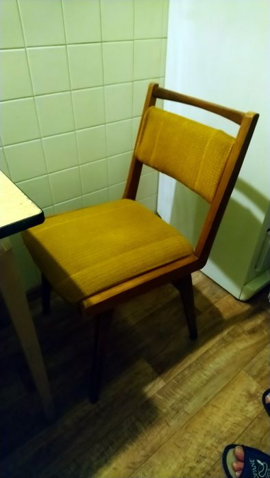 Sprzedam krzesła z PRL