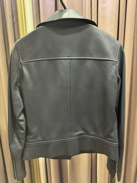 Шкіряна жіноча куртка Massimo Dutti