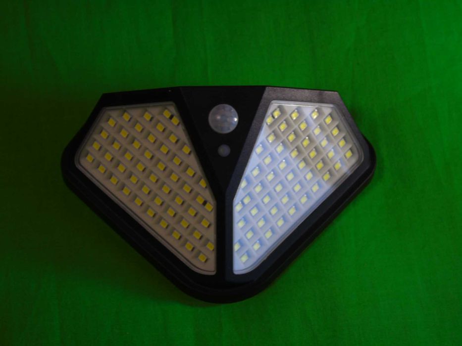 Вуличний настіний світильник Solar на сонячній батареї з датчиком руху