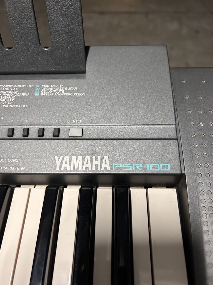 Teclado Yamaha PSR -100