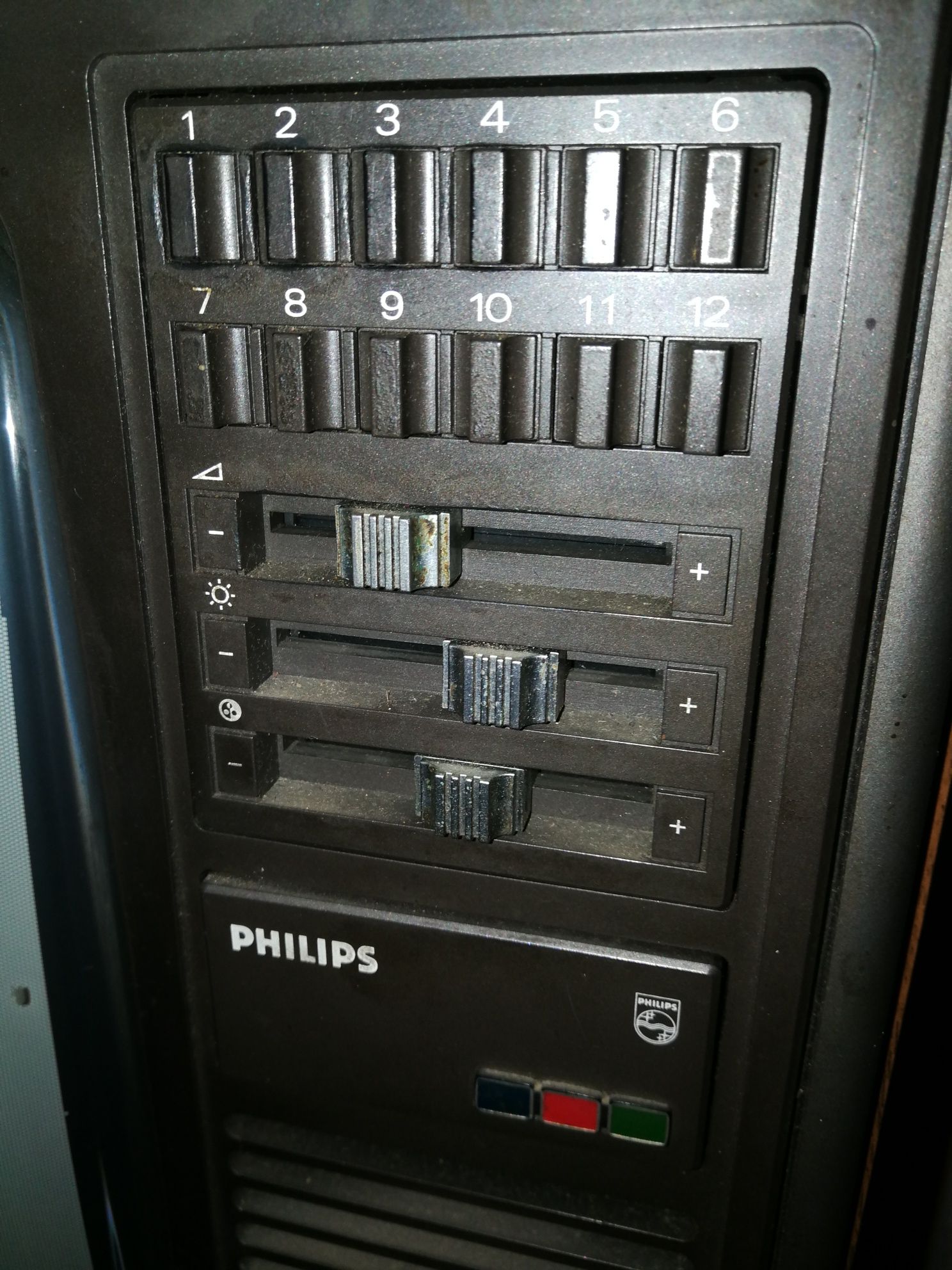 Televisão antiga Philips