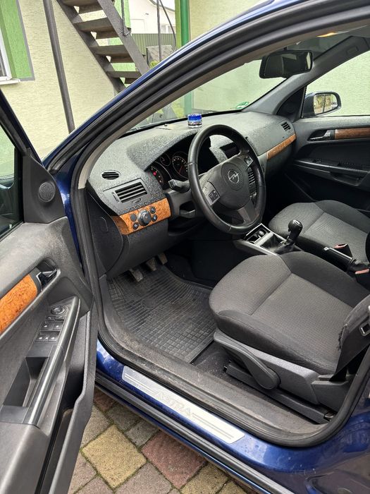 Opel Astra H 1,6 2005