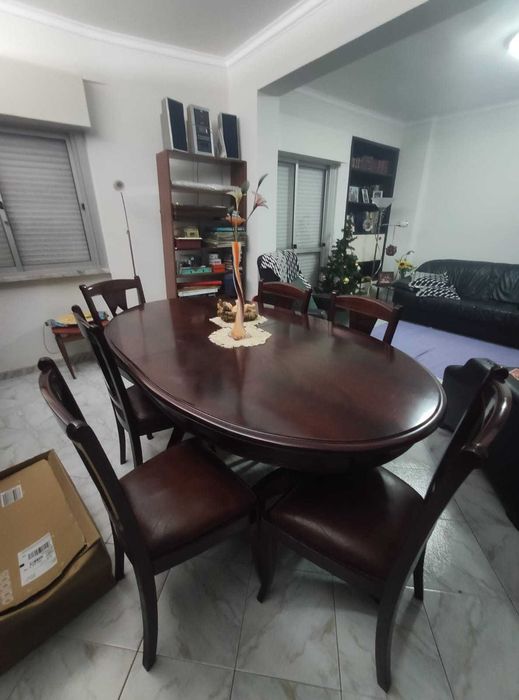 Conjunto Sala Jantar em madeira Cerejeira Lacada