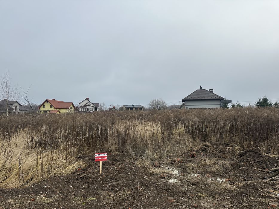 Ділянка поруч міста,найпопулярніший сектор особняків-новобудов.