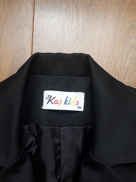 Продам школьный пиджак Турция р.128.