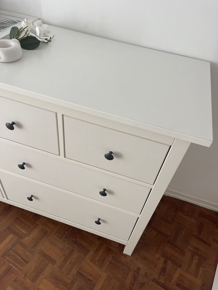 Cómoda Hemnes como nova