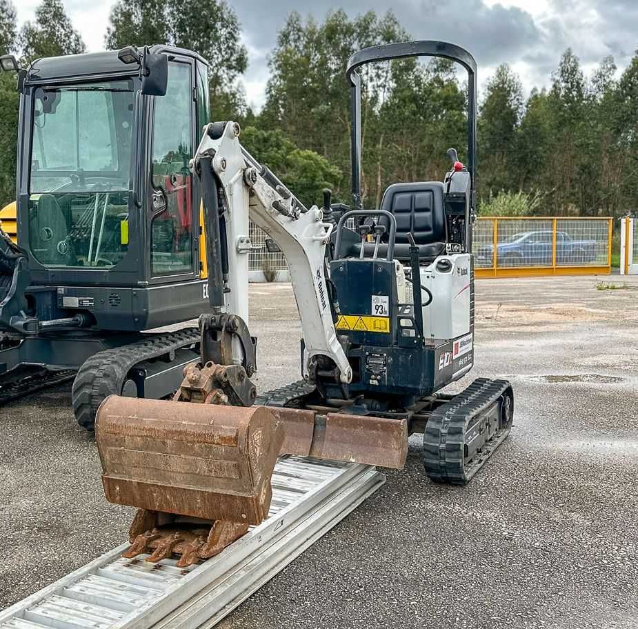 Mini Escavadora Bobcat E10Z