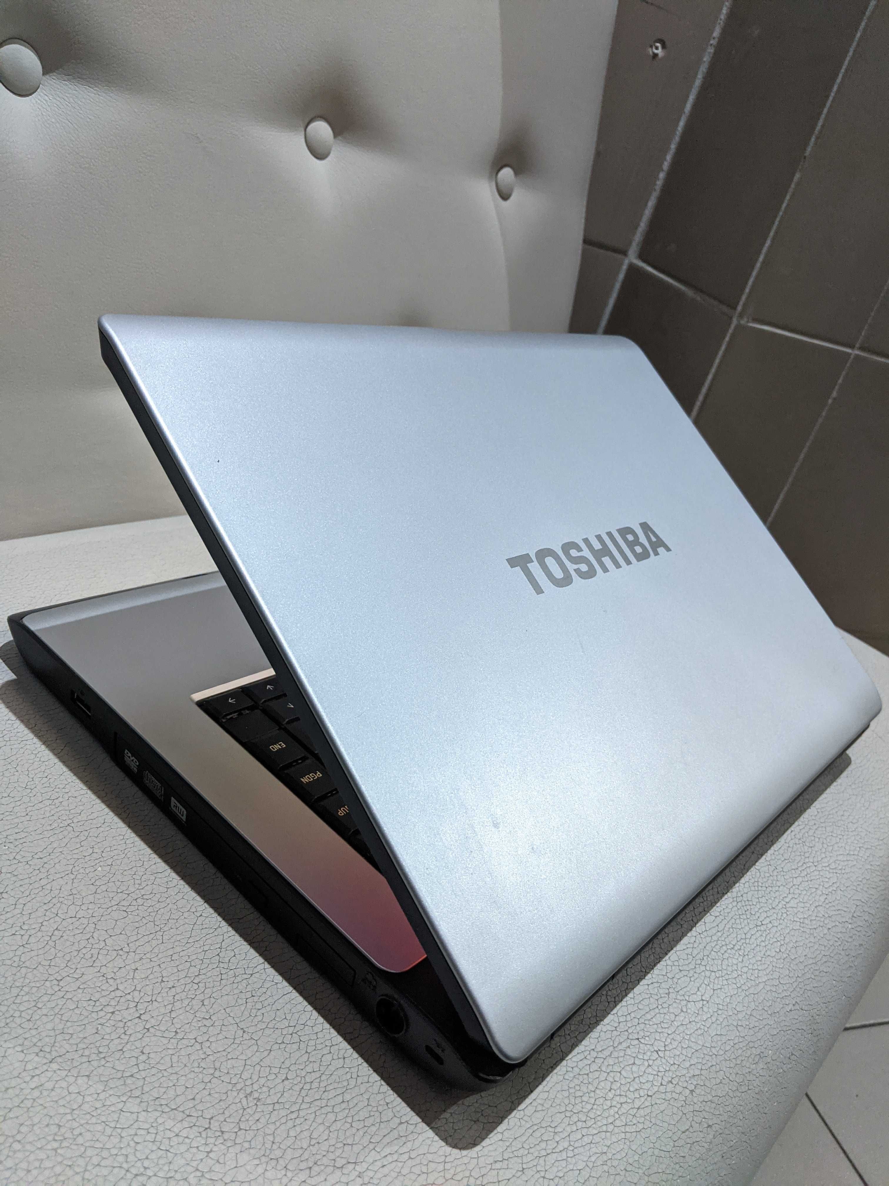 Стильний Toshiba для інтернету та офісу