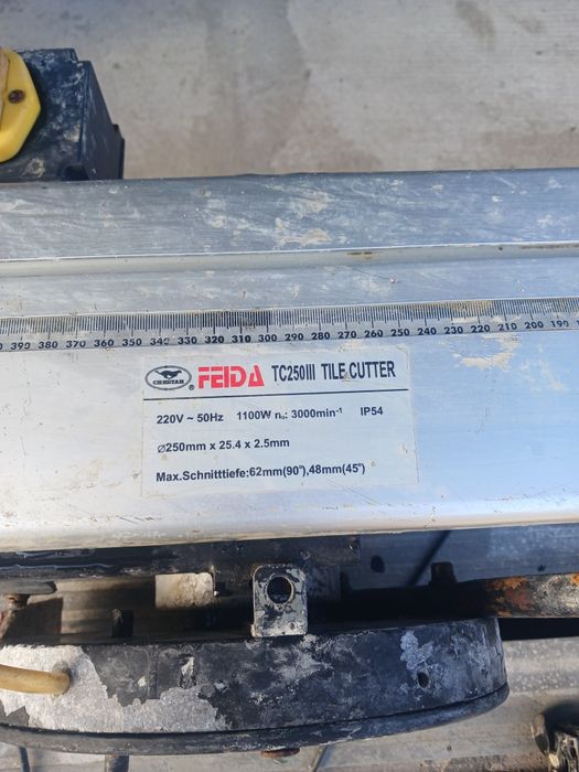 Плиткорез-станок для резки плитки