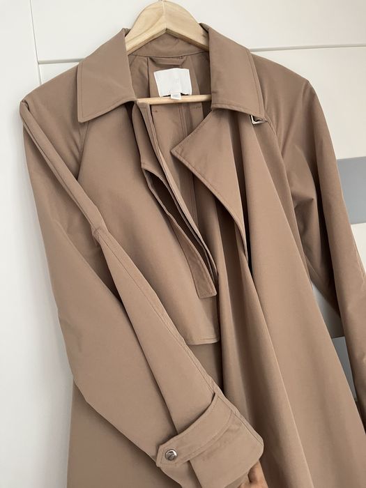 Długi trencz z paskiem H&M r.XS w kolorze bezowym