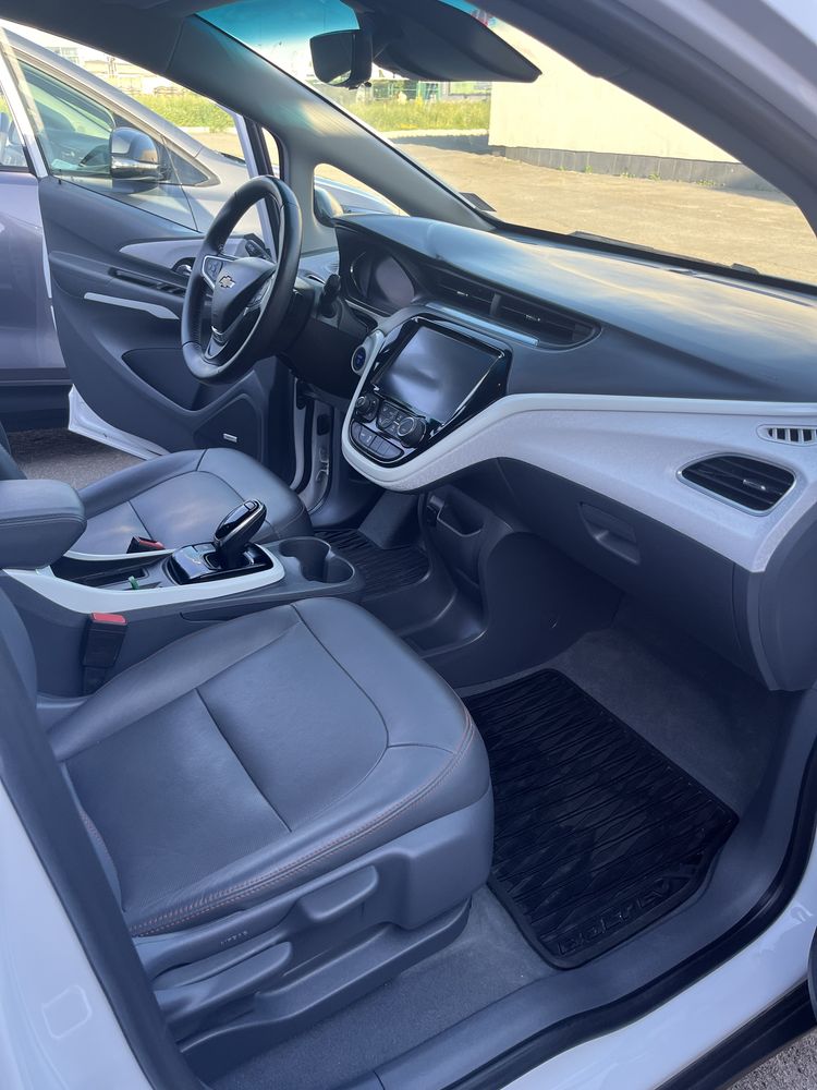 Chevrolet Bolt Premier 2021 р.в  цілий без ДТП!