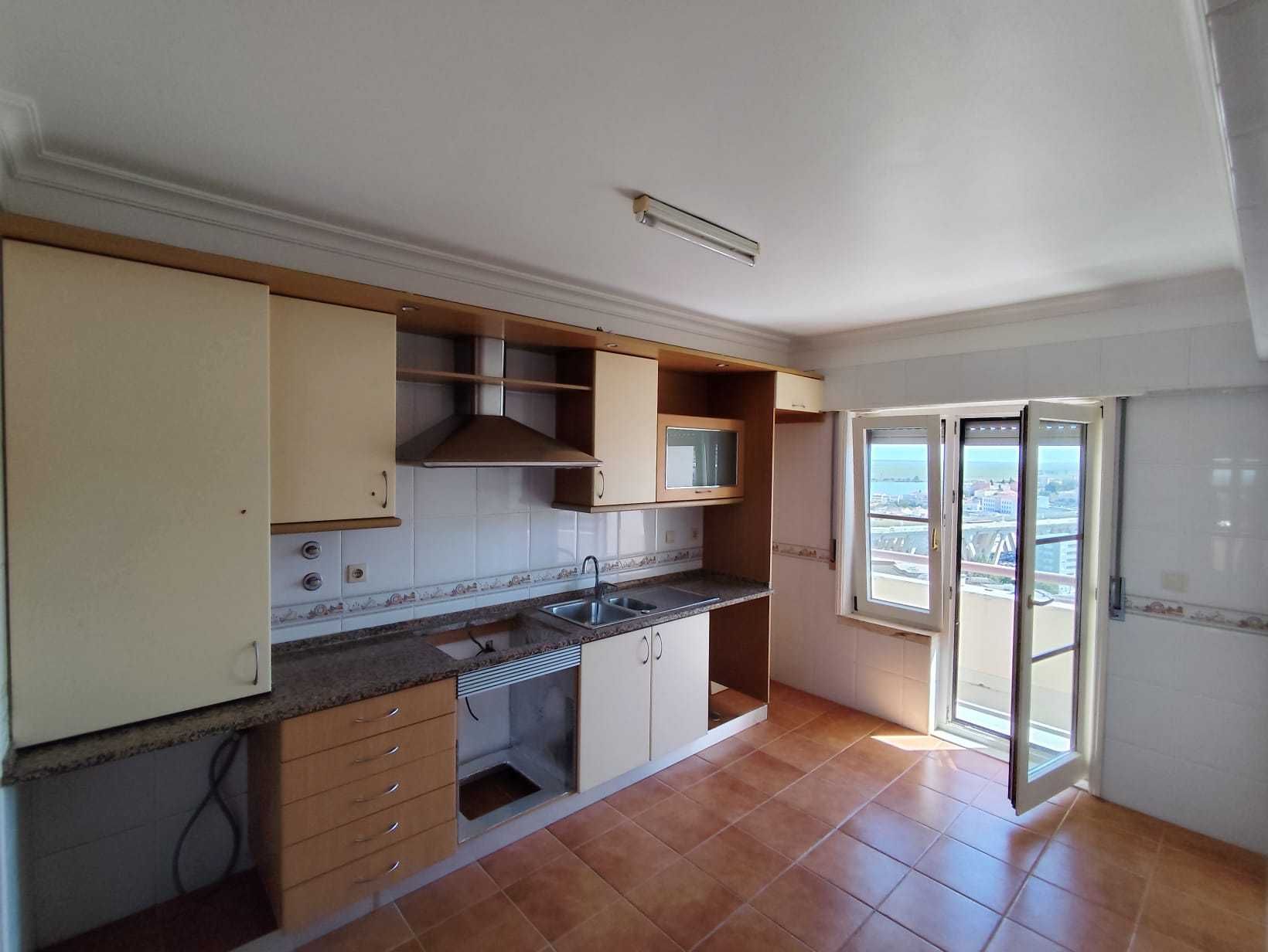 Apartamento T2 com parqueamento Quinta do Bolhão – Vila Franca de Xira