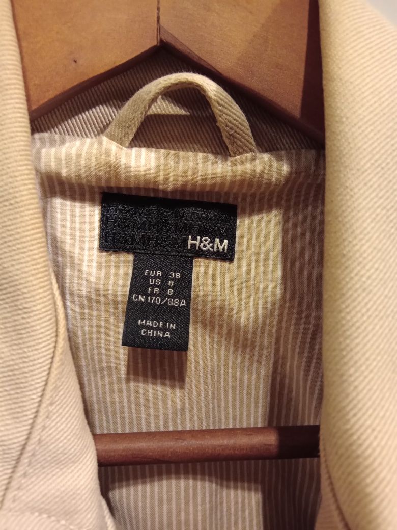 Śliczny płaszczyk marynarka bawełniana H&M 
Rozmiar 38
Szerokość pod p