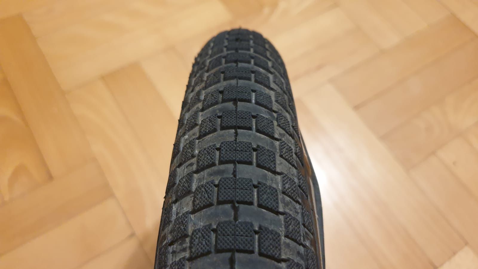 Opona Veetire vee tire veetireco 16x1.75 cub club 300g