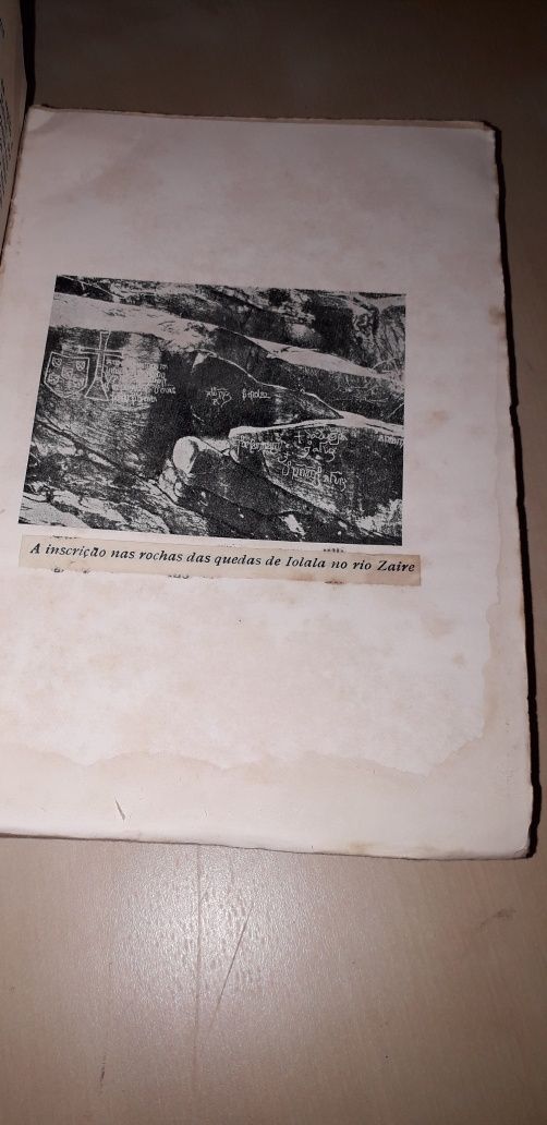 Os Três Irmãos Africanos - A. Ciríaco dos Santos (1957)