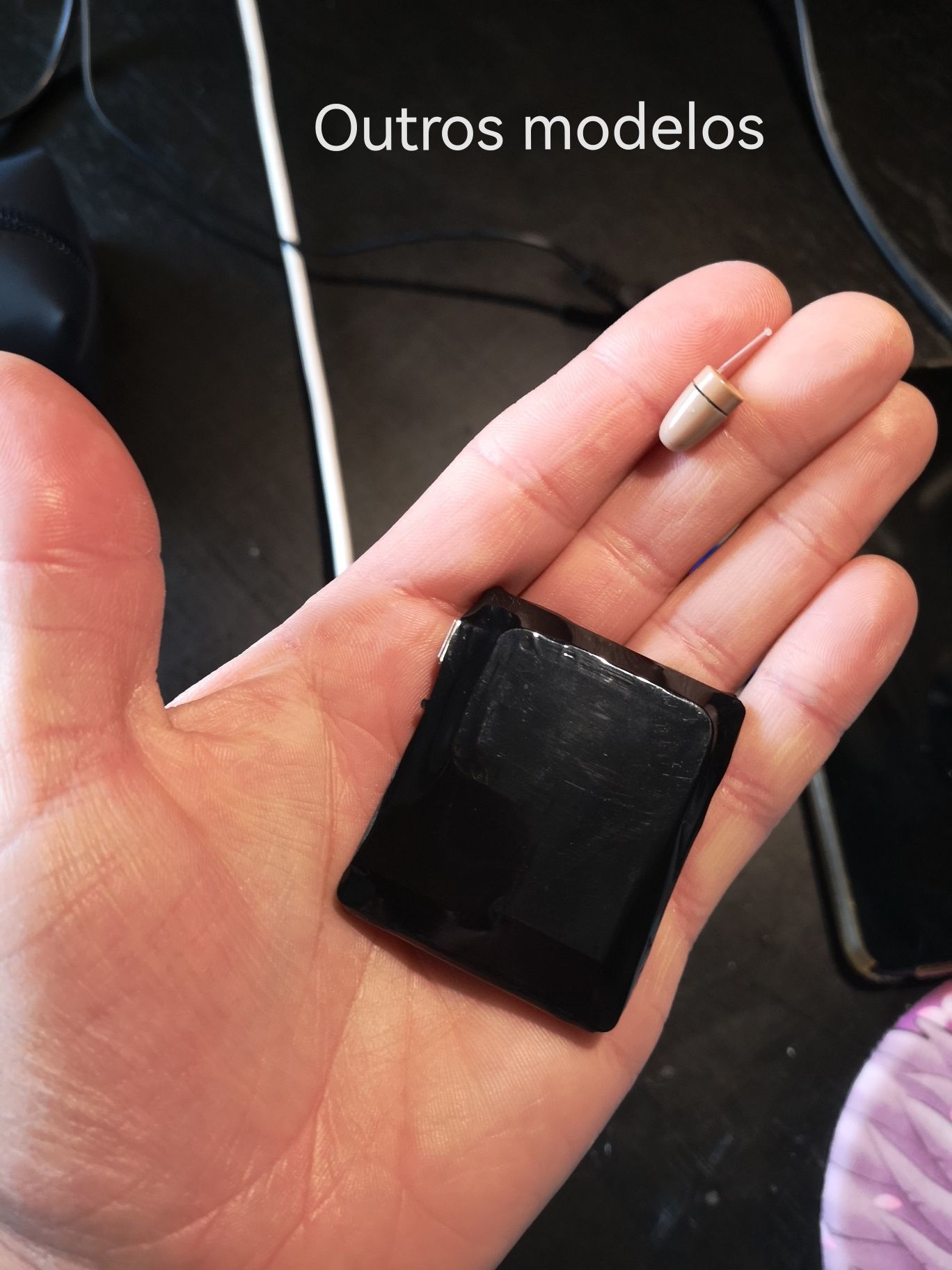 (NOVOS) Nano Auricular invisível sem fios , por indução Testes e Exame