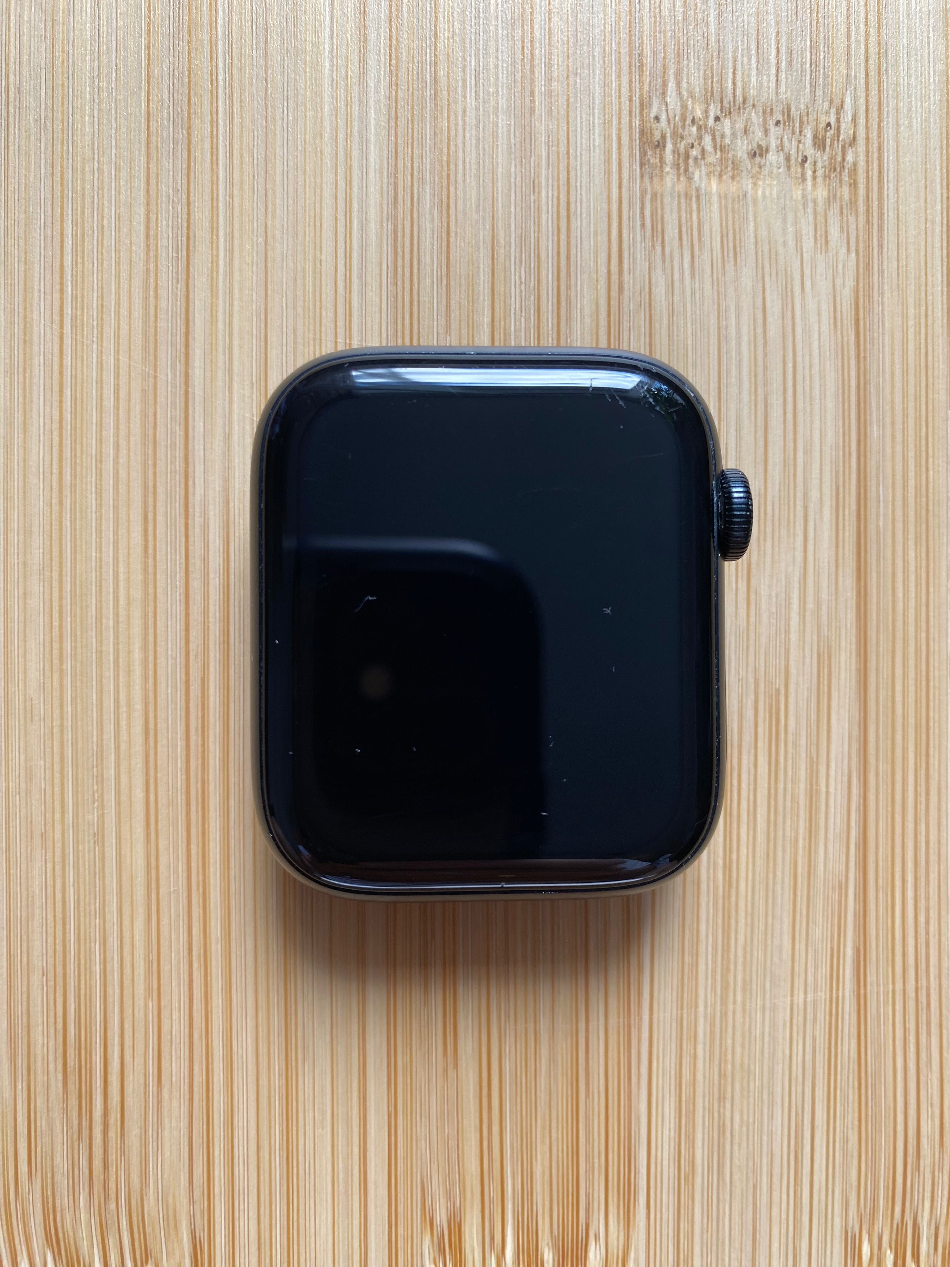 Apple Watch SE 2 gen.+ cellular 44 mm