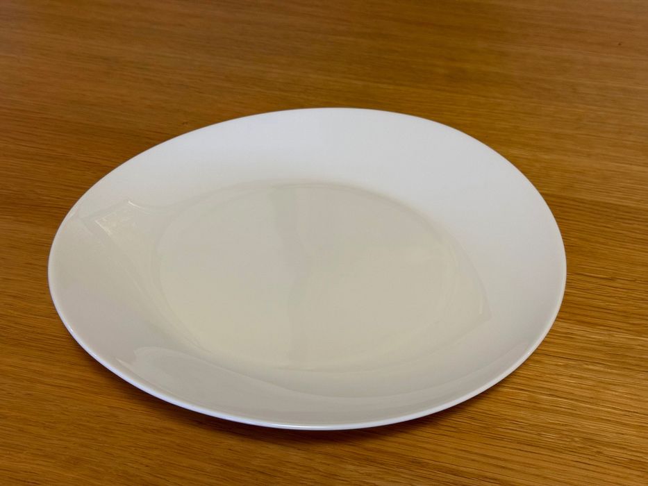 Zastawa stołowa IKEA SKYN na 12 osób - porcelana kostna/bone china