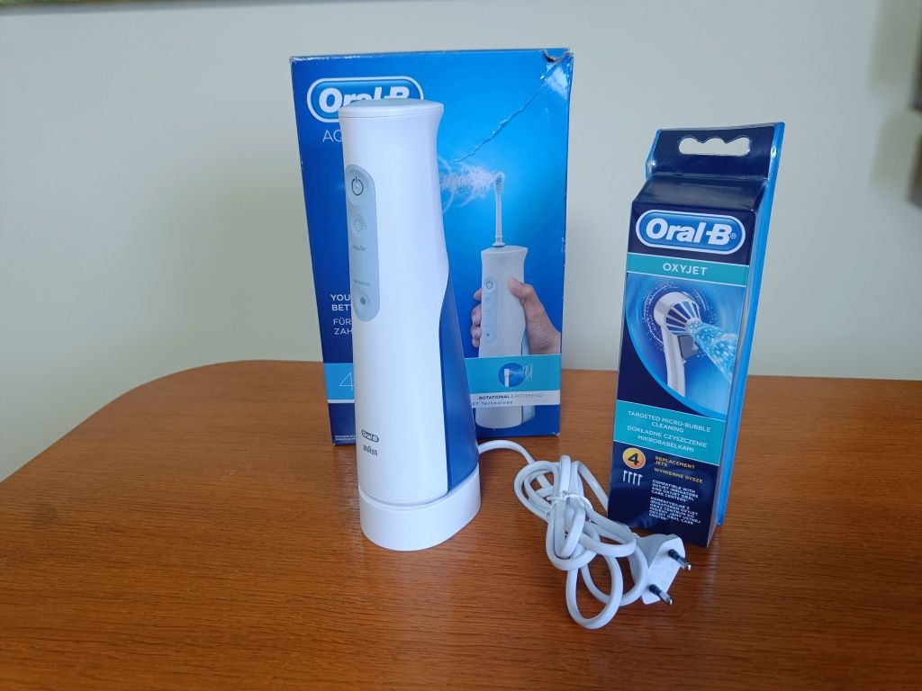 Irygator do zębów Oral-B AquaCare 4