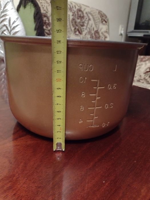 Чаша до мультиварки́