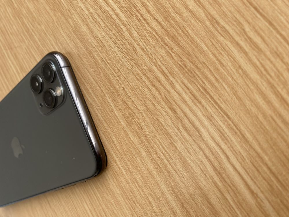 Iphone 11 pro max para peças com peças novas LER A DESCRIÇÃO