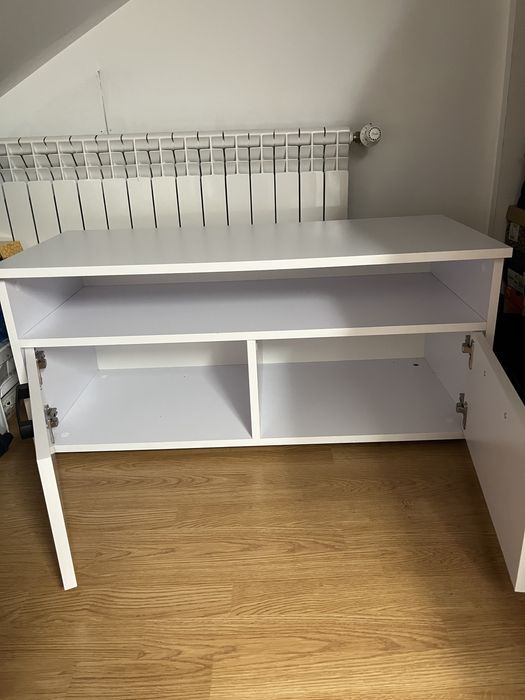 Sprzedam szafkę RTV biała