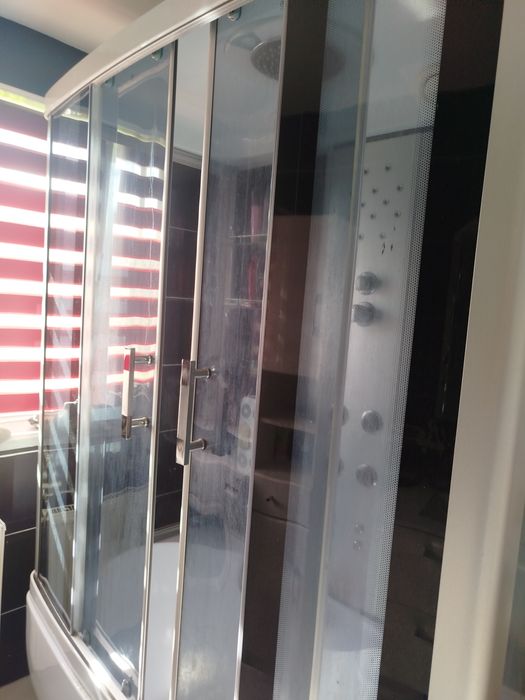 Kabina prysznicowa z hydromasażem