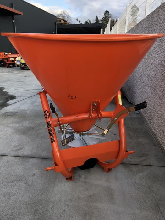 Distribuidor de adubos