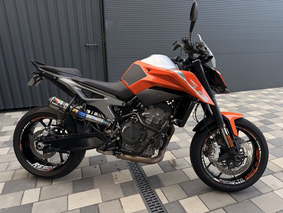 Мотоцикл KTM 790 Duke