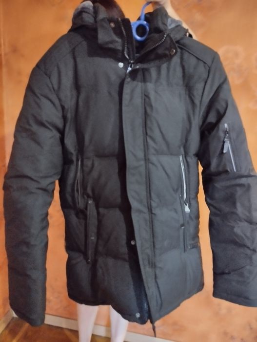 Чоловік зимова куртка дуже тепла можна вдягати по футболці